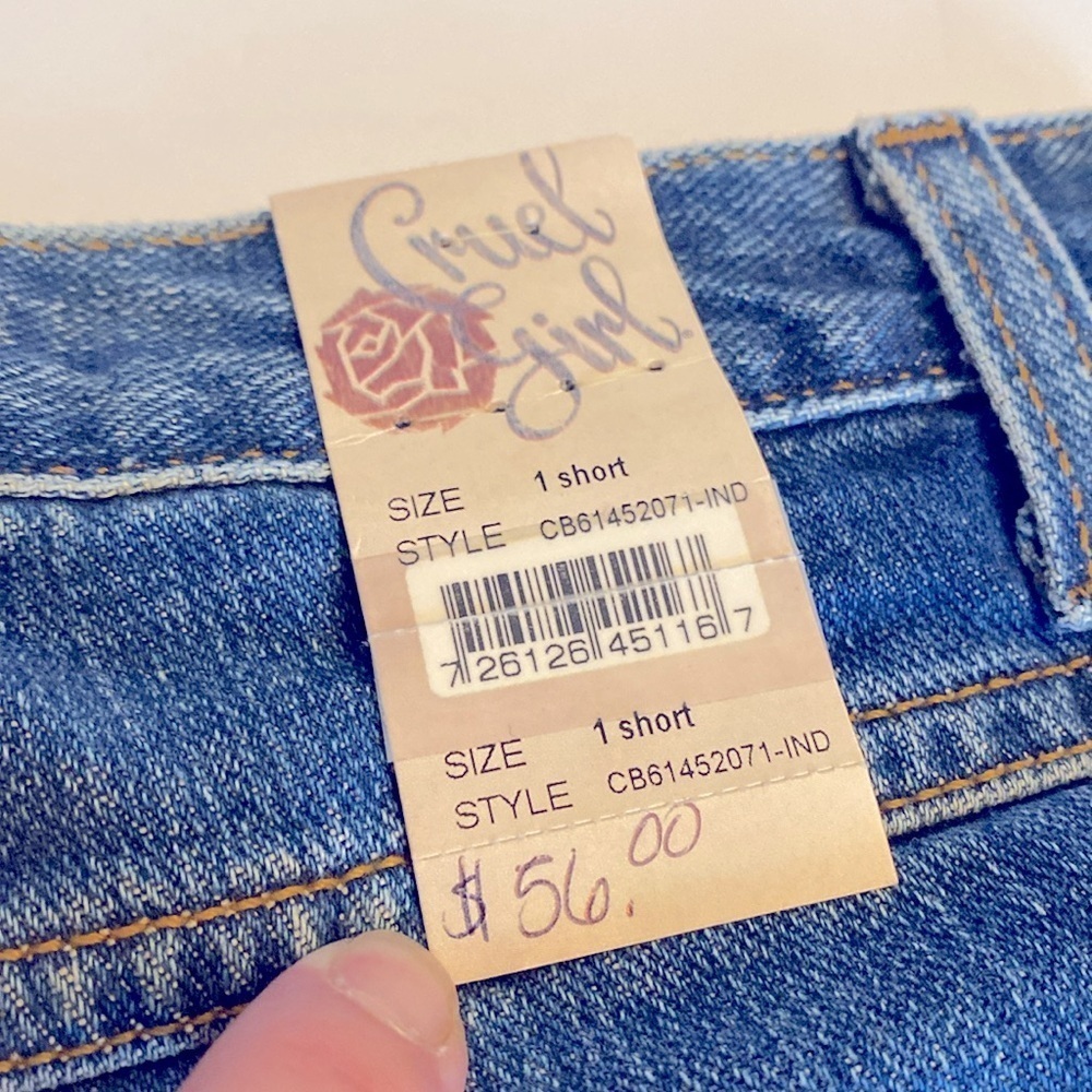 CRUEL GIRL Dakota Stonewashed NWT Women’s Relaxed Jeans Size 1 Short - Picture 6 of 6